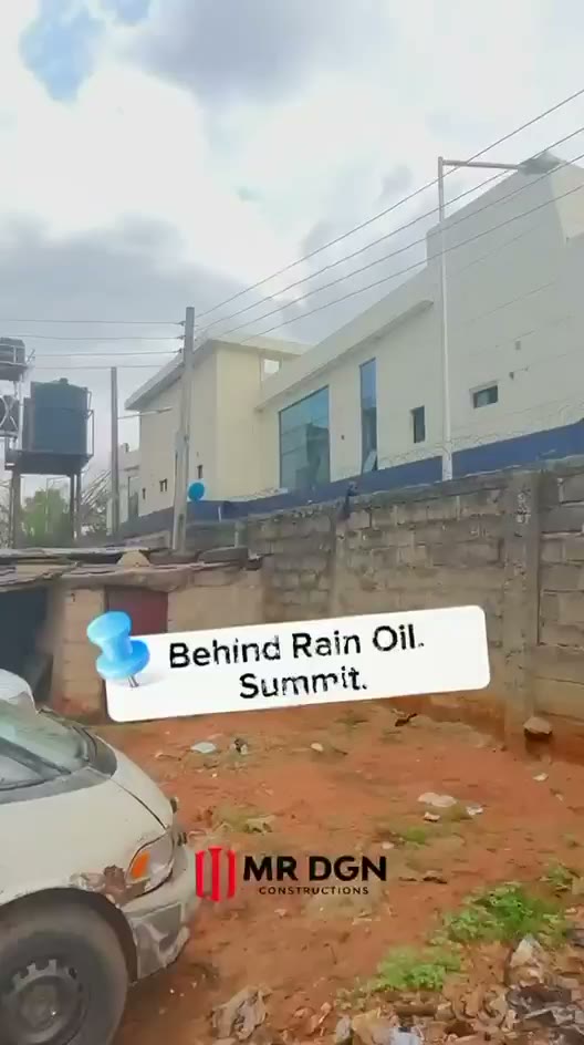 90 x 90 ft Land at Summit Junction, Asaba